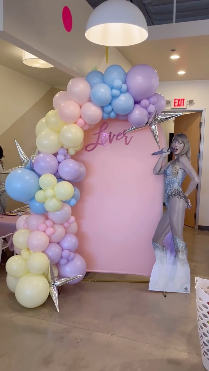 Deluxe Colorblock Garland